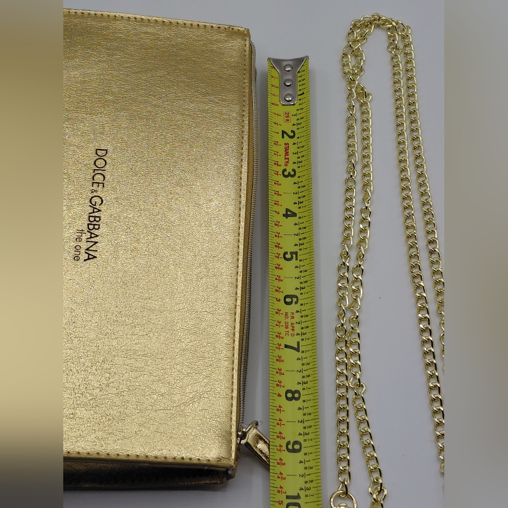 Dolce & Gabbana The One Gold Clutch - Picture 6 of 11